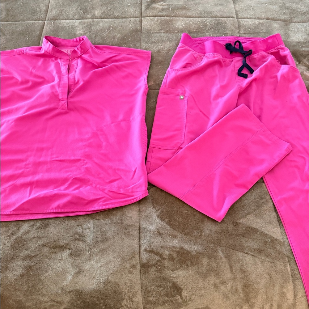 Figs Women's Scrub Top and Pants Set in Bright Pink